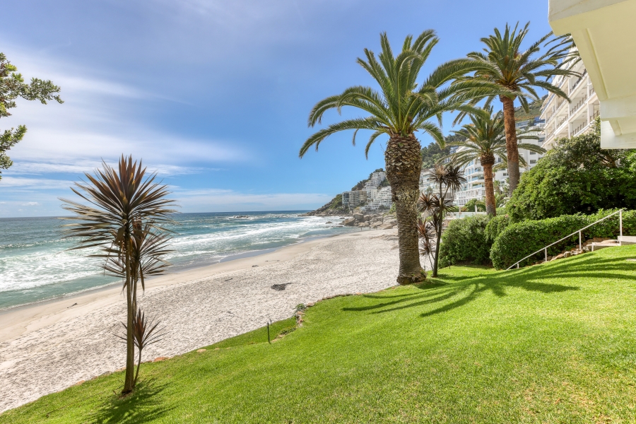 2 Bedroom Property for Sale in Clifton Western Cape